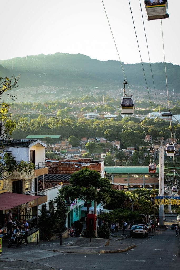 2 - Backpacken COLOMBIA Kabelbaan Kiki van Dongen