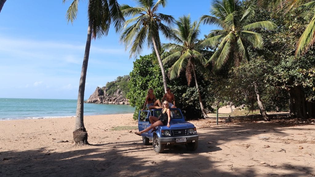 Alleen backpacken in australie jeep