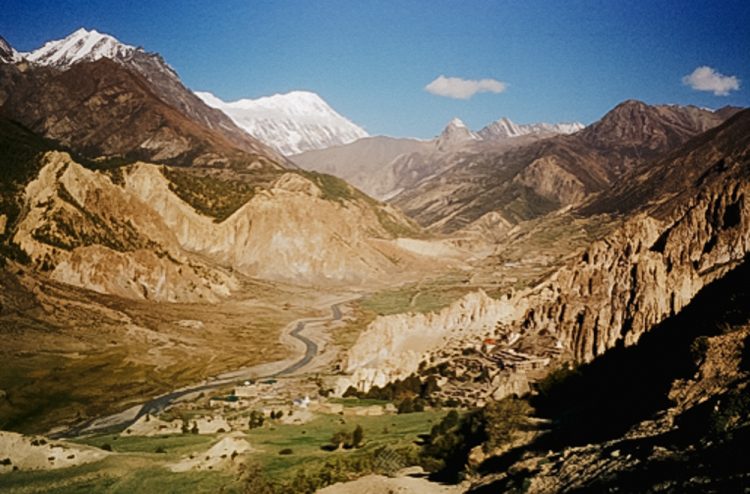 Annapurna Circuit trek best time