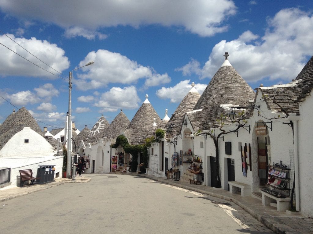 Backpacken in Italie alleen vrouw puglia huisjes