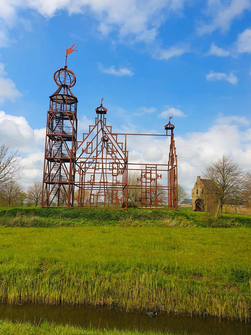 Bezienswaardigheden Friesland, Uniastate Bears