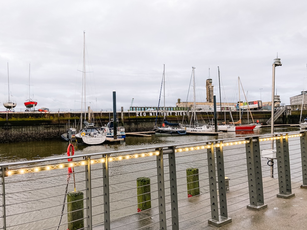 Bij het pontje naar de overkant