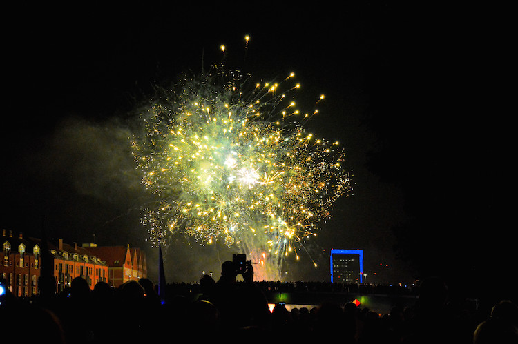 Bremen citytrip vuurwerk Weserpromenade