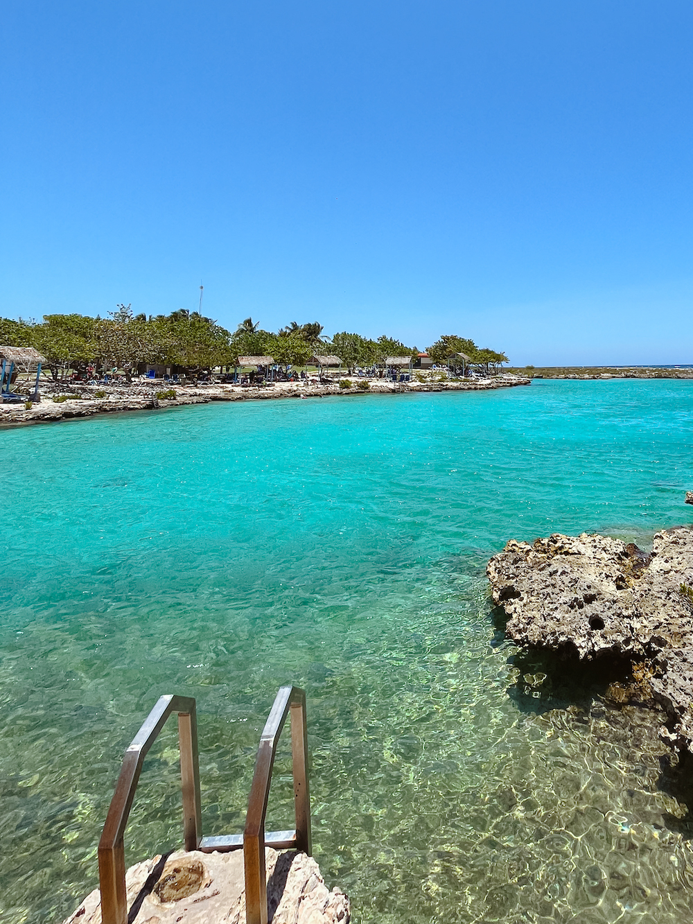 Caleta Buena Cuba