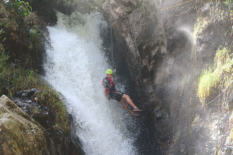 Canyon Tour da lat vietnam_-2