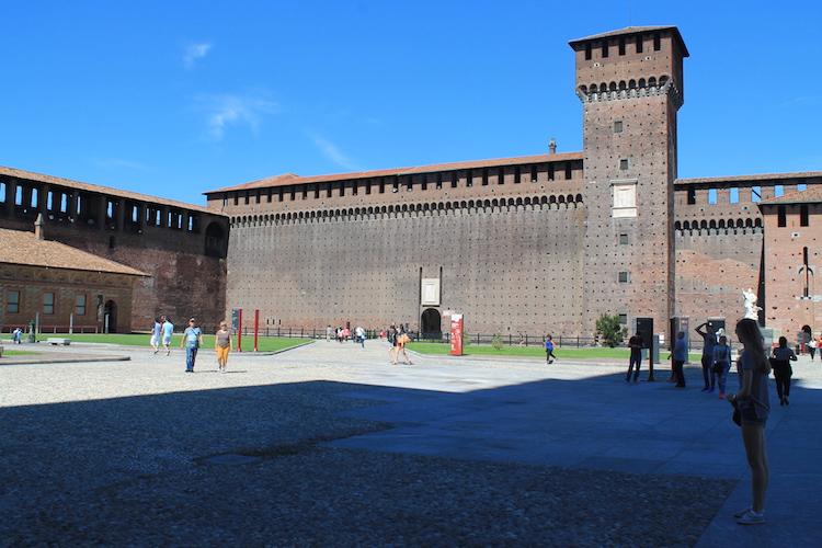 castello-sforzesco-in-milaan