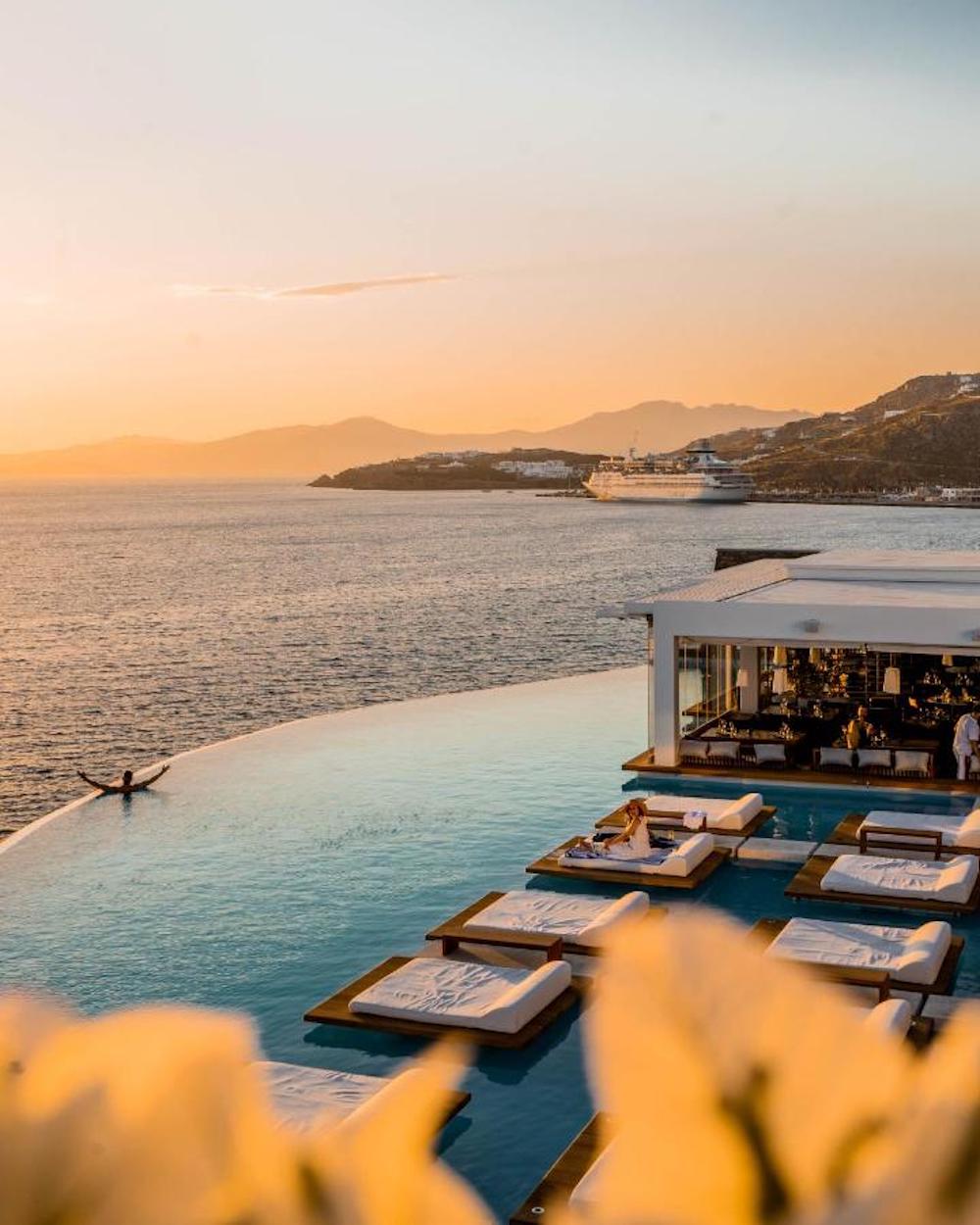 Cavo Tagoo, Mykonos, Infinity Pools