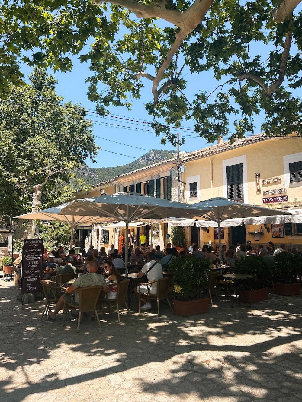 Centraal plein, Valldemossa