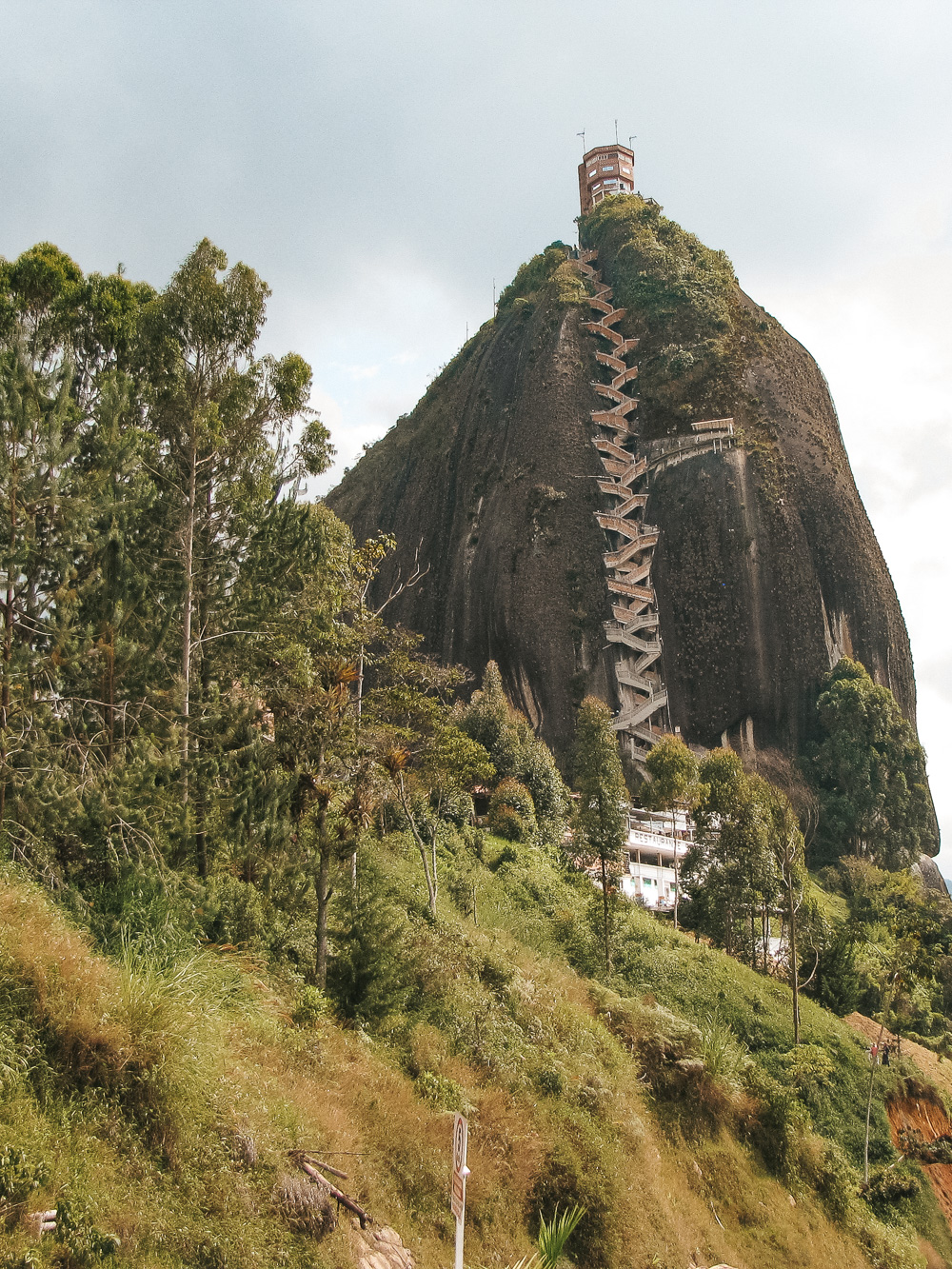 Colombia reisroute Piedra el penol