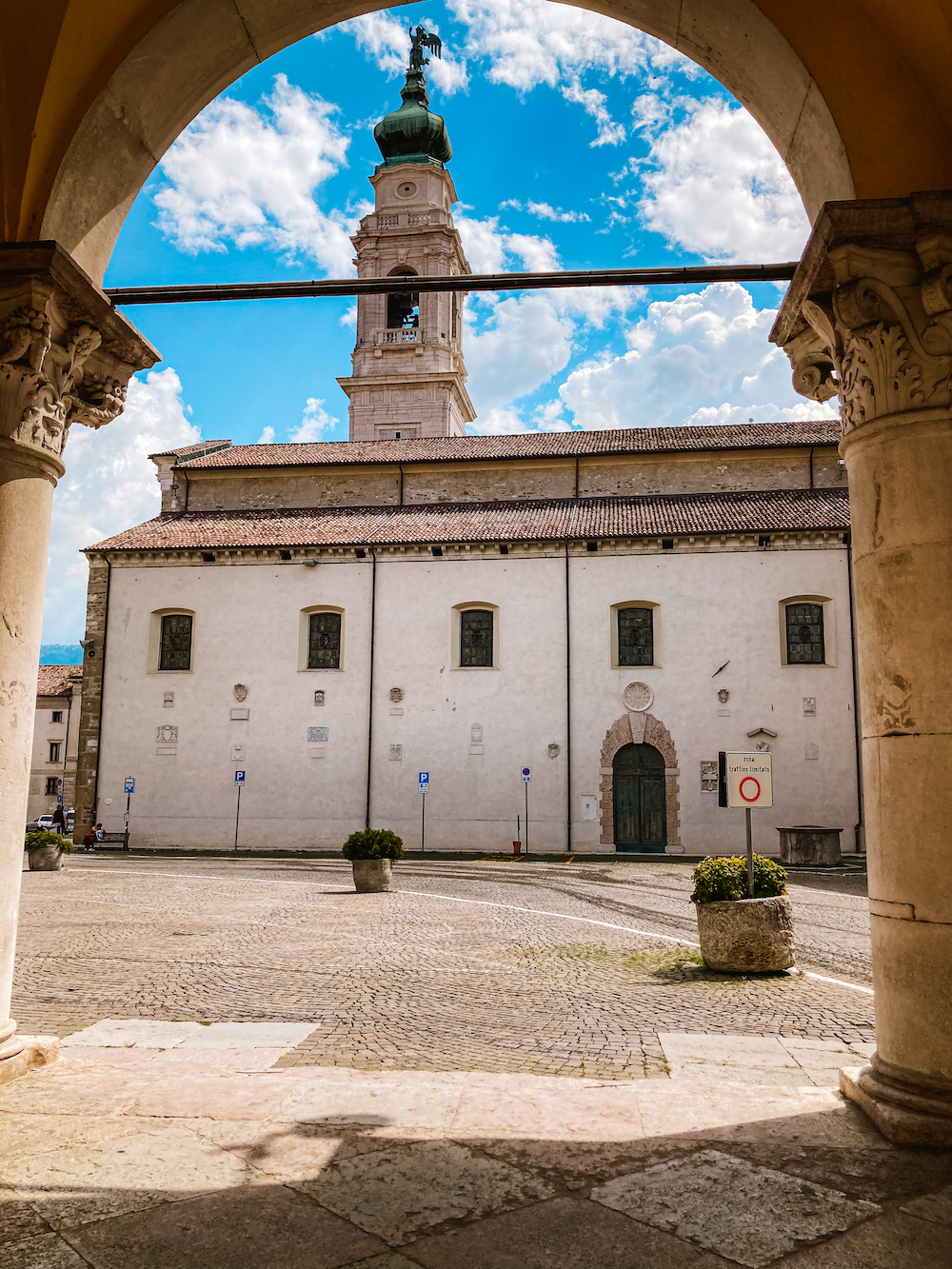 Doorkijkje duomo Belluno