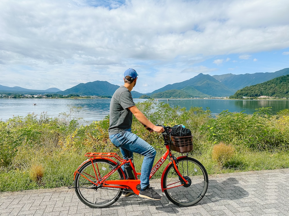 Fietsen in Kawaguchiko, Japan