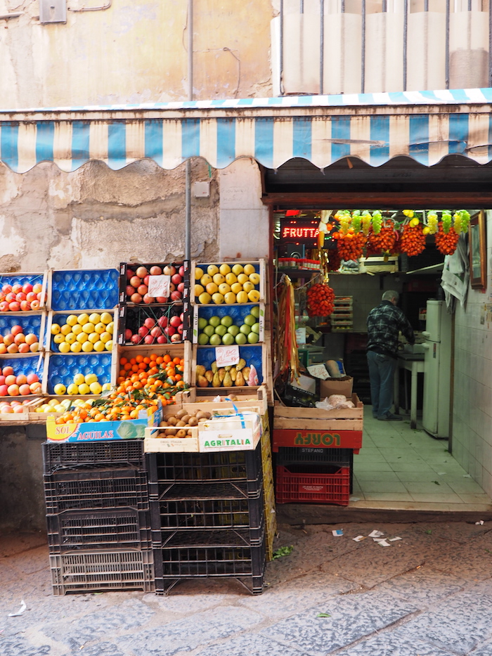 Fruit-winkeltje-napels-spanish-quarter