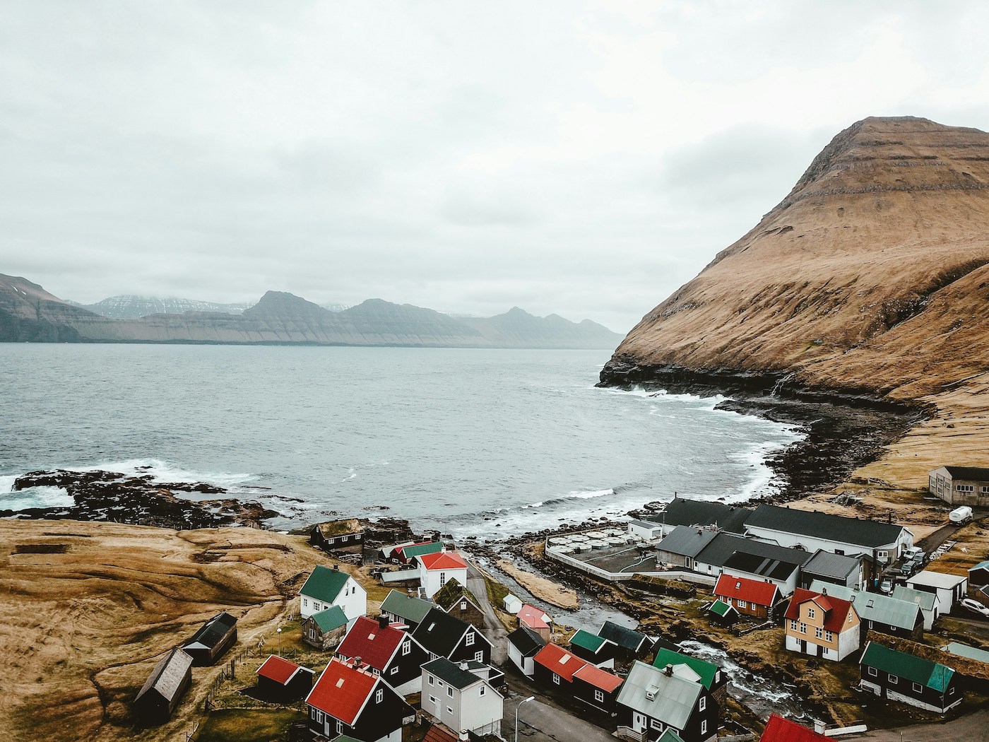 Gjógv de faeroer eilanden