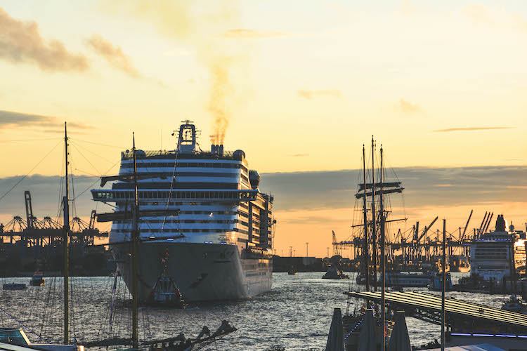 hamburg cruiseschepen