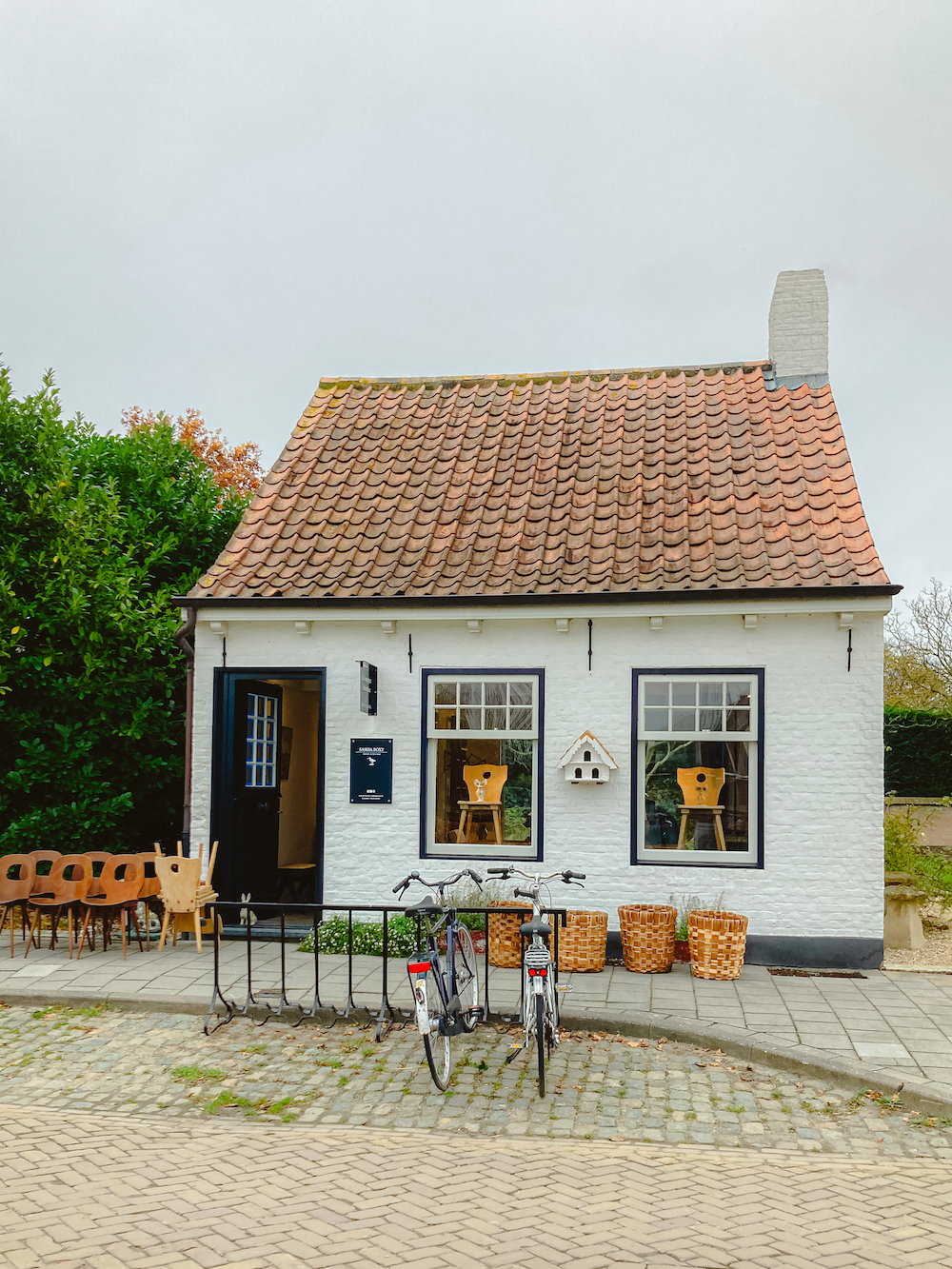 Huisje tijdens wandelen in Zeeland