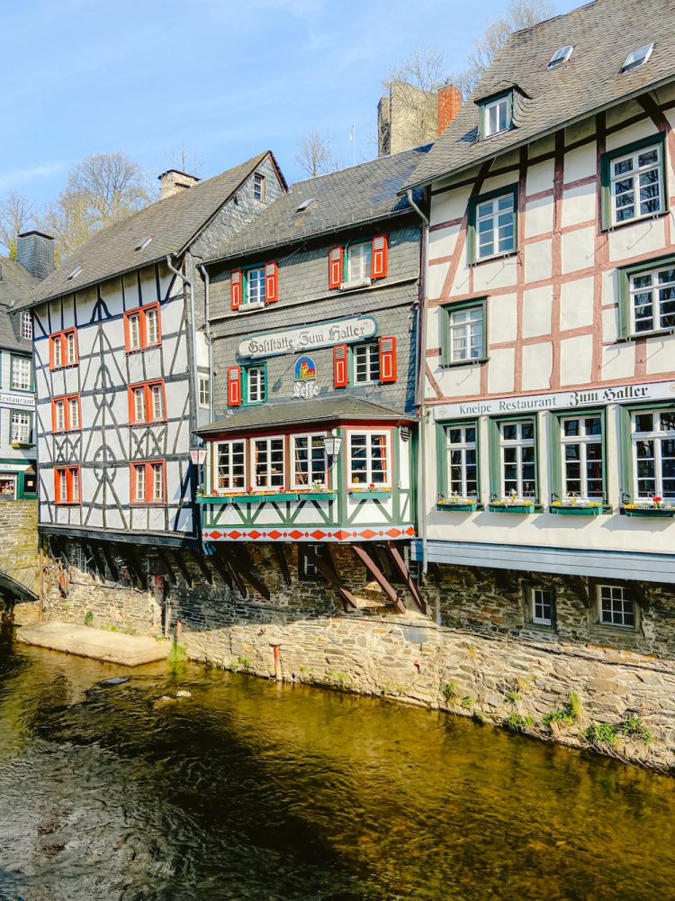 Monschau Bezienswaardigheden + Andere Tips | WeAreTravellers