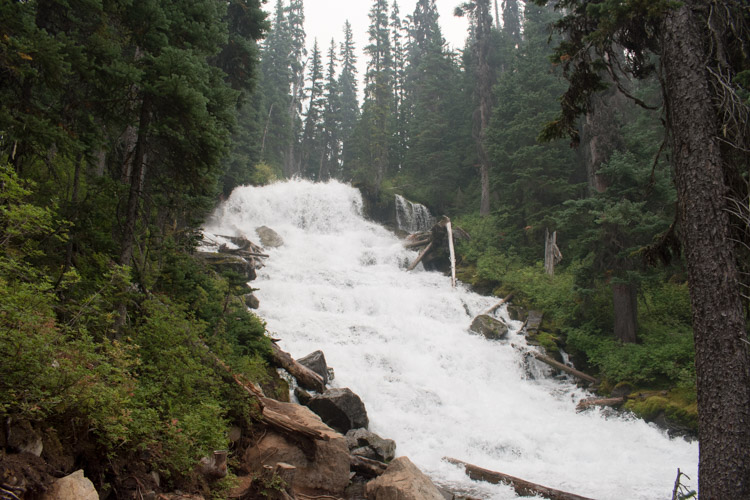 Joffre lakes Provincial Park waterval canada