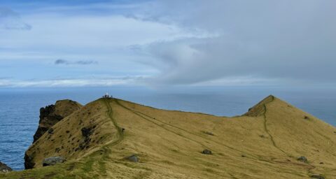 Kalsoy, Lighthouse hike