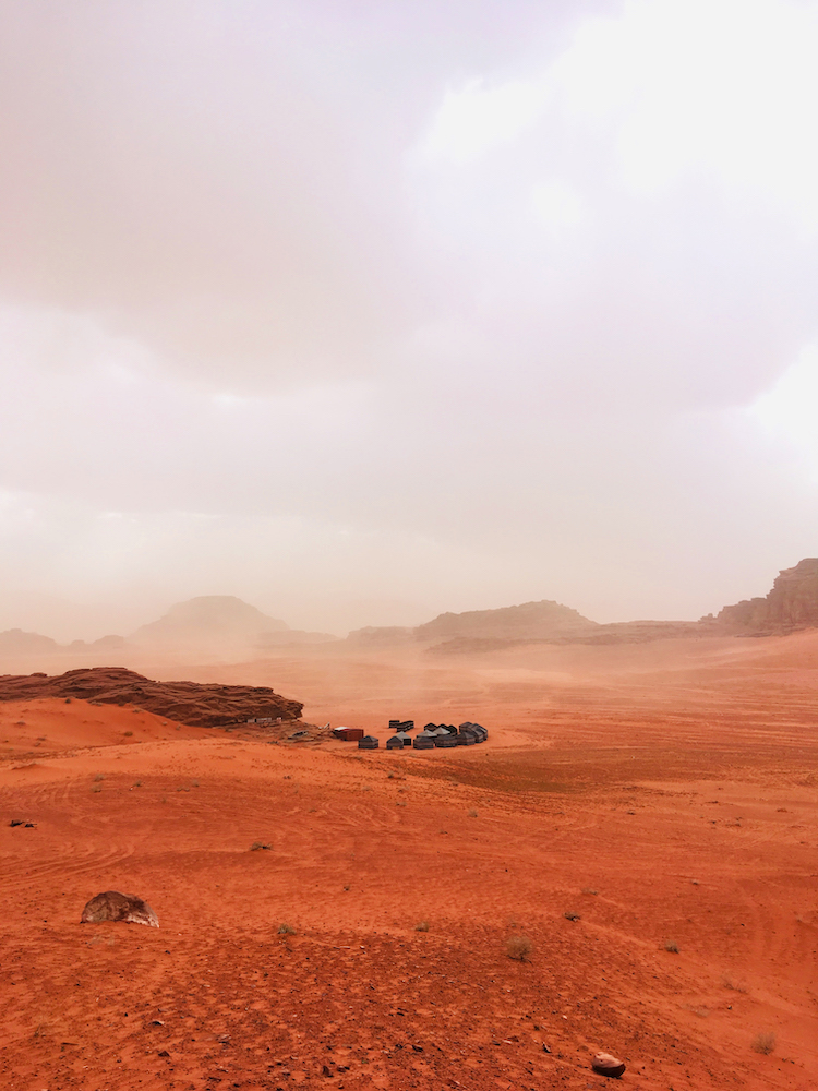 Kamp in de woestijn wadi rum