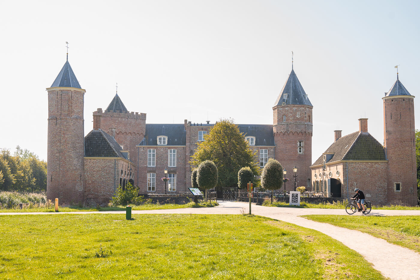 Kasteel Westhove Domburg stayokay hostel