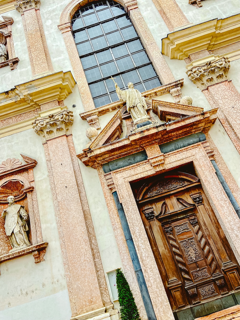 Kerk in Trento, Italië