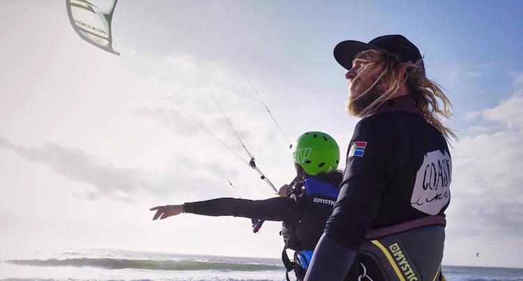 Kitesurfen in blouberg in Zuid Afrika