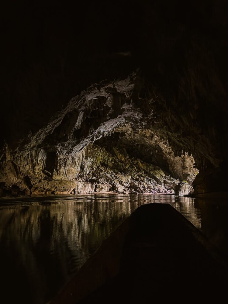 Konglor Cave, Laos