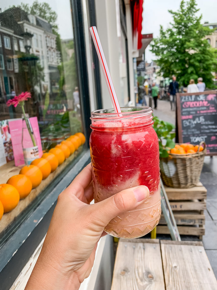 Loua Juicebar smoothie beet utrecht