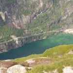 Meer tijdens hike kjerag bolten boulder