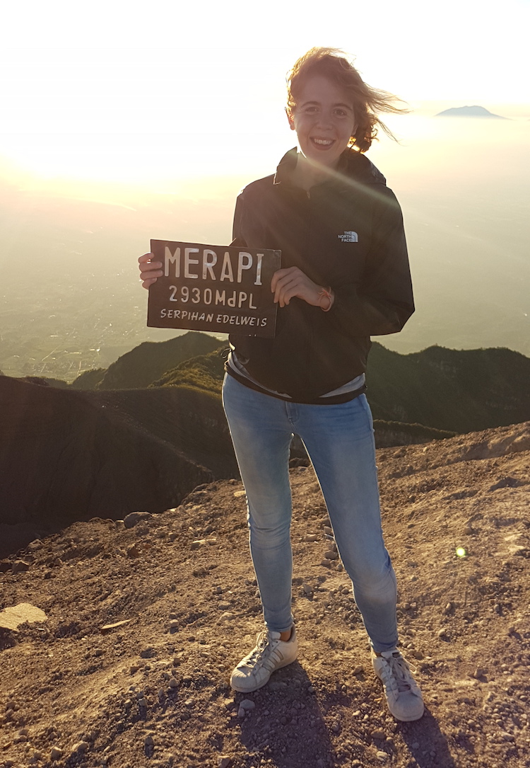 Merapi top vulkaan beklimming top esmee