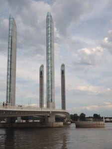 Moderne brug in Bordeaux