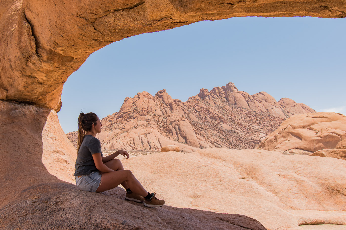 Namibie Spitzkoppe rock arch tips damaraland