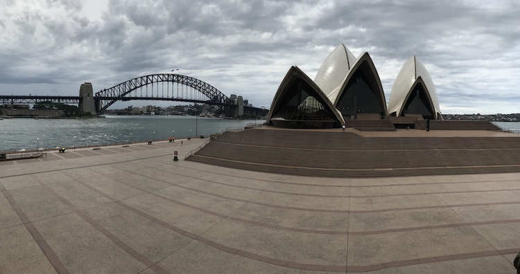 Opera house in sydney australie coronavirus