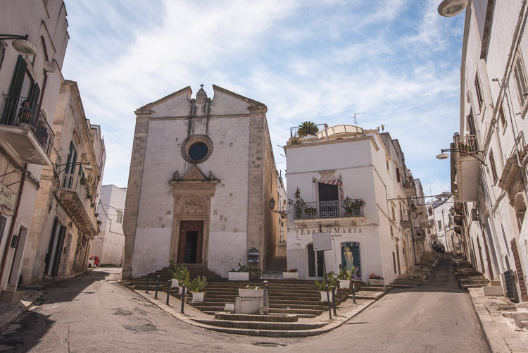 Ostuni historisch centrum puglia Via Roma