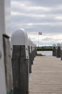 volendam naar marken