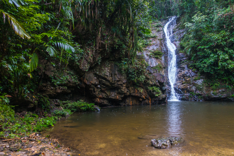 Palawan Port-Barton-kleine-waterval