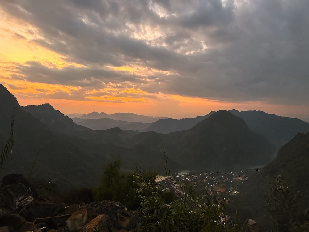 Pha Daeng Peak viewpoint Nong Khiaw