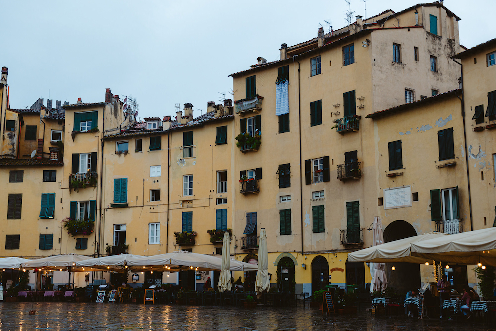 Piazza dell’Anfiteatro