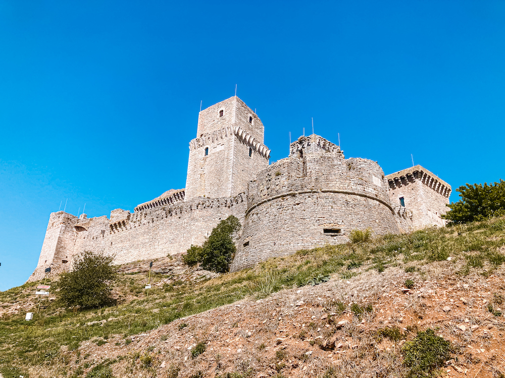 Rocca Maggiore dichtbij