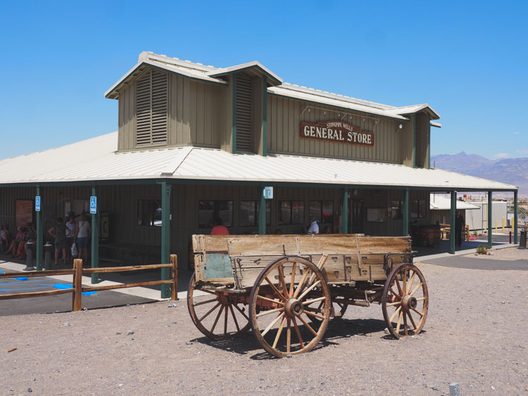 Route door Death valley tips Stove Pipe Wells general store tips