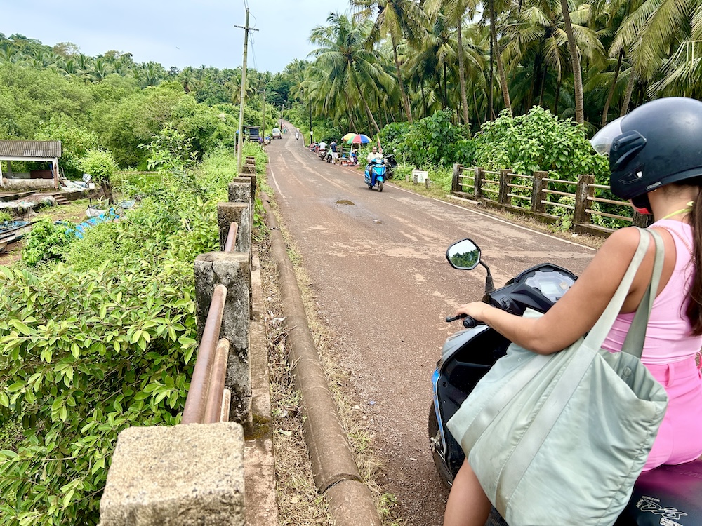 Scooterrijden in Goa