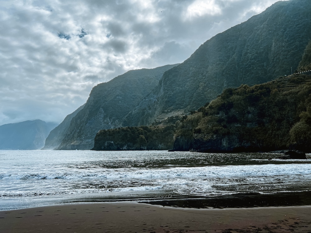 Seixal uitzicht vanaf het zwarte strand