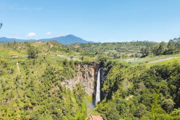 Sipisopiso waterval, Sumatra Indonesië