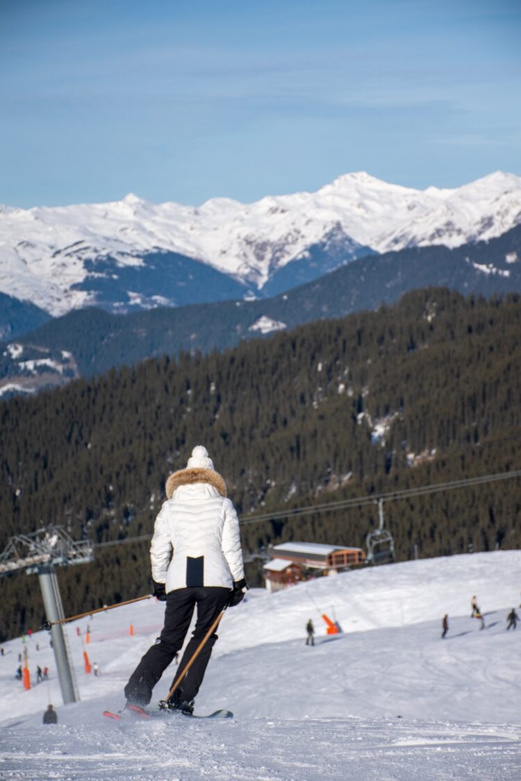 Skiër in Méribel