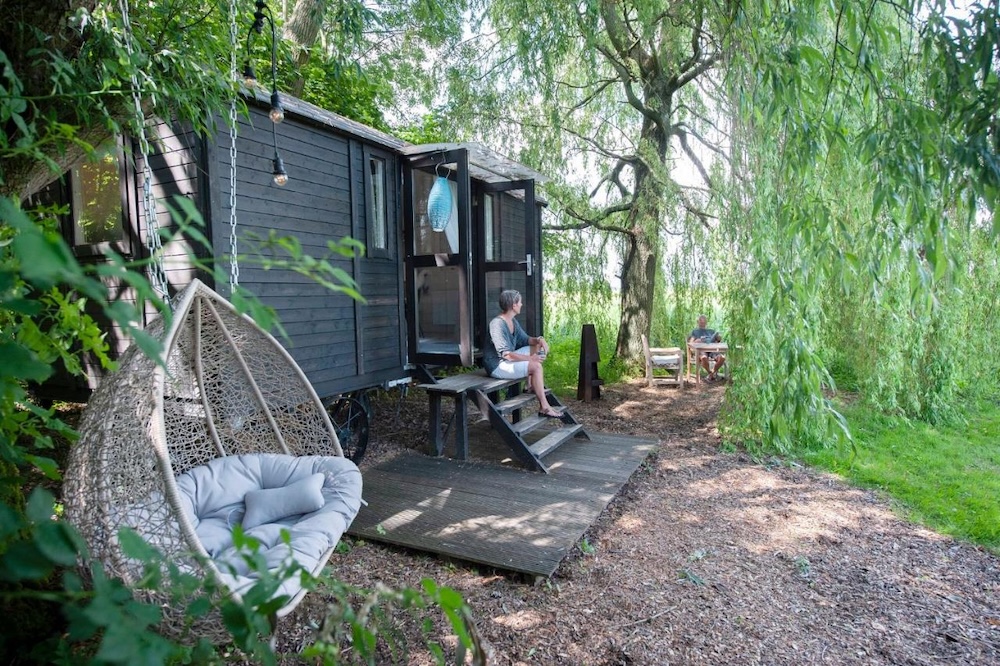 Tiny house met sauna in Rha