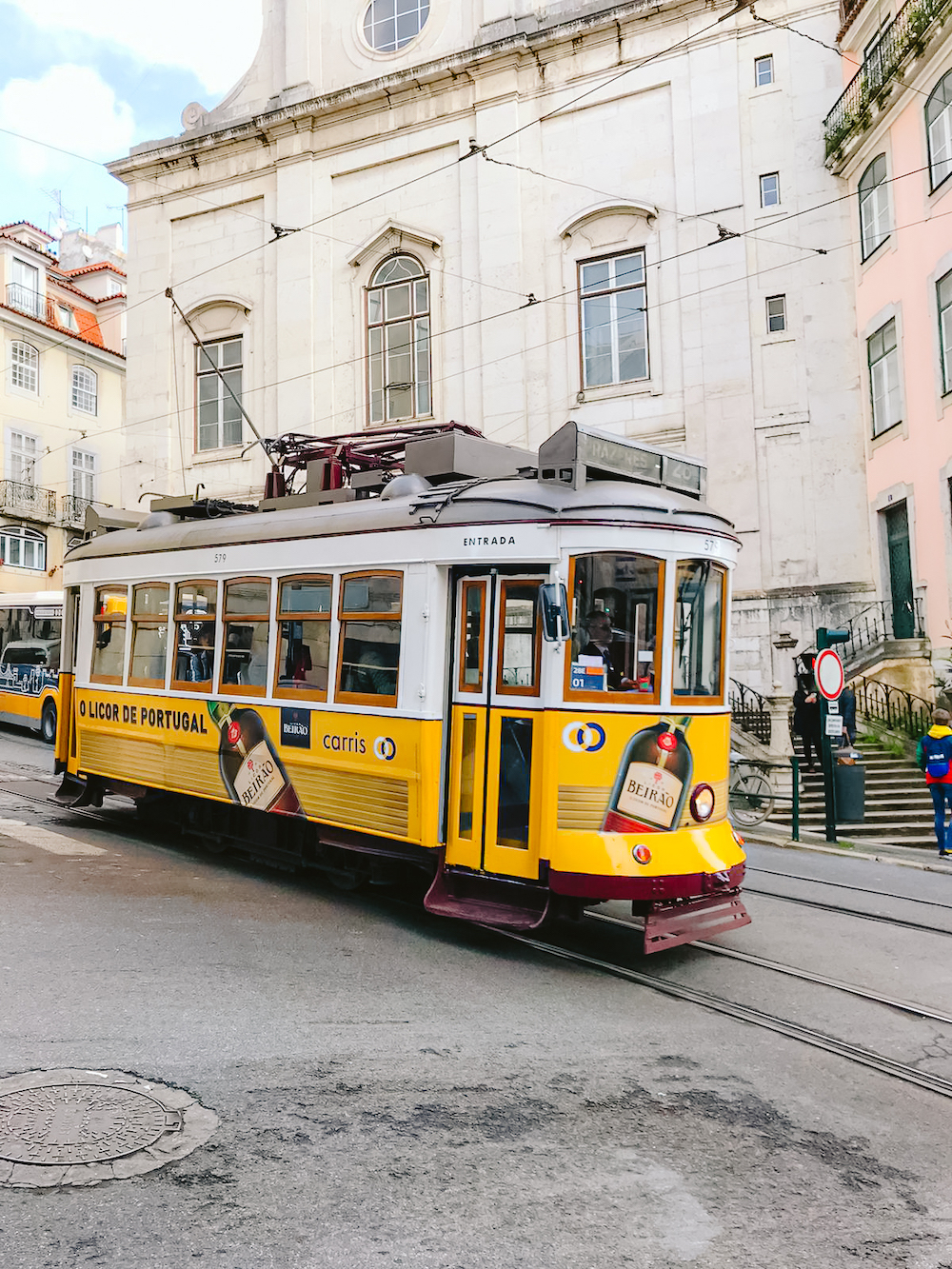 Tram in Lissabon