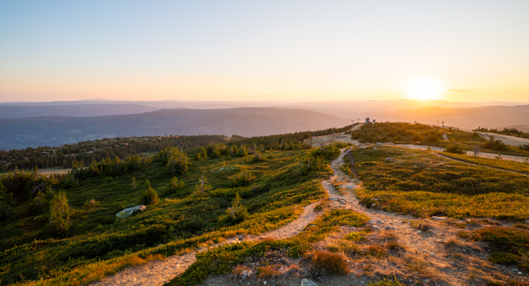 Uitzicht-noorwegen-zonsondergang-1