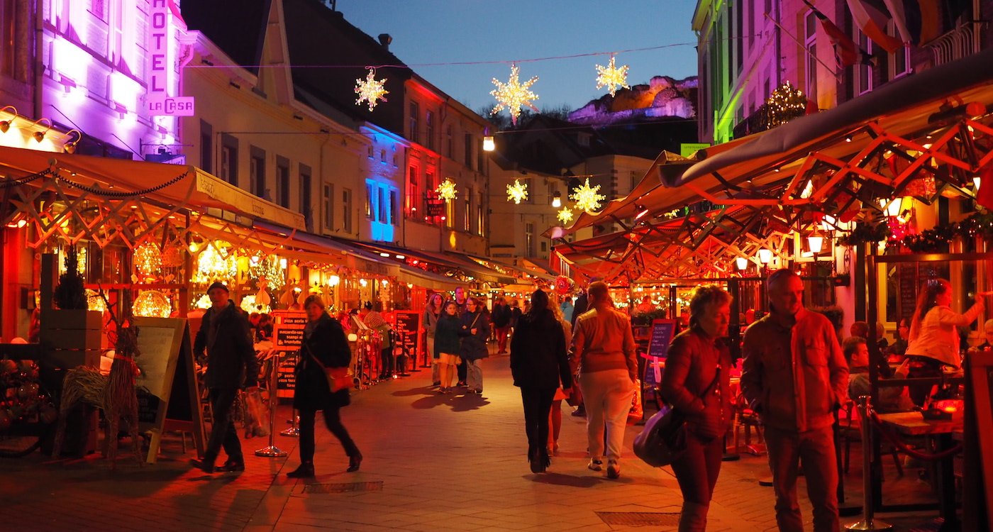 Kerstshoppen In Kerststad Valkenburg | We Are Travellers