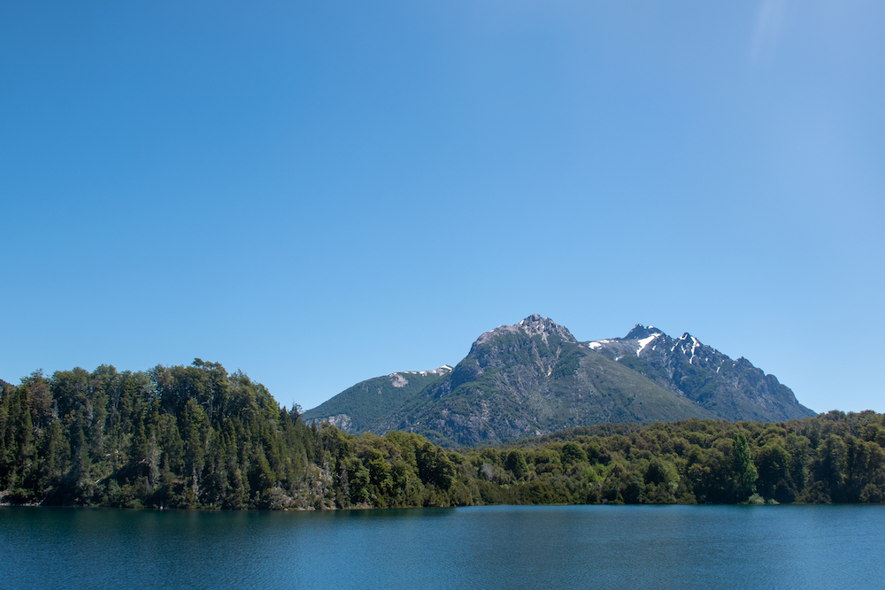 View langs Llao Llao