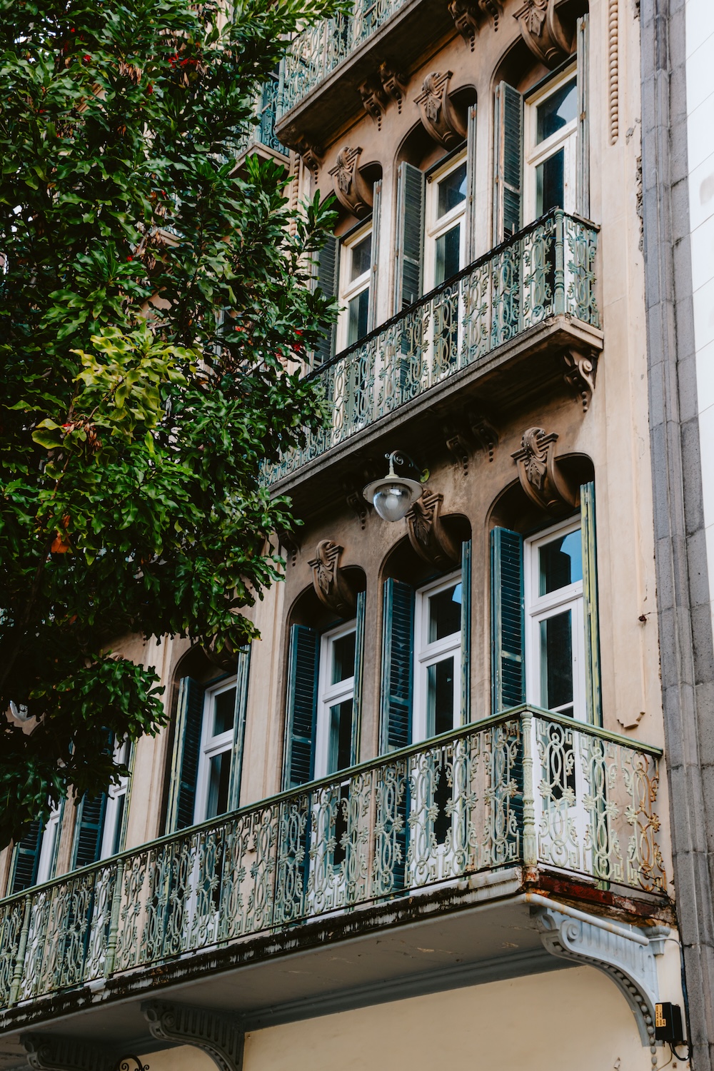 Voorgevel gebouw Funchal, Madeira